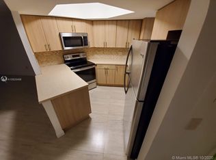 8373 Lake Dr 501 #501, Doral, FL 33166