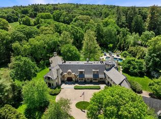 15 Claridge Dr, Weston, MA 02493