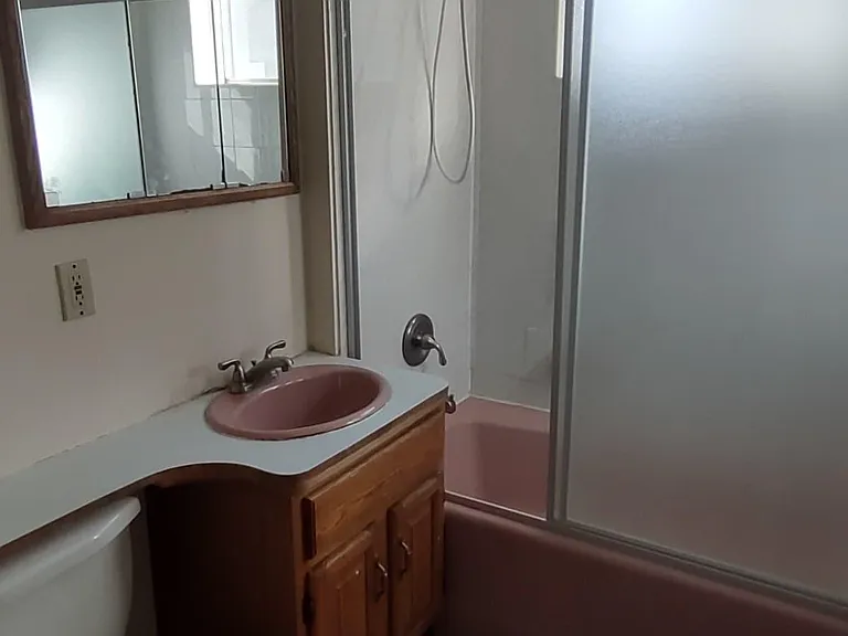 206 Pattison St #2 — Photo 6