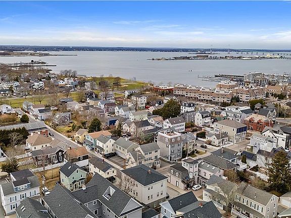 4th image of 629 Thames St