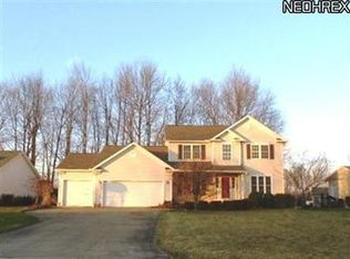2857 Pinwood Dr, Barberton, OH 44203