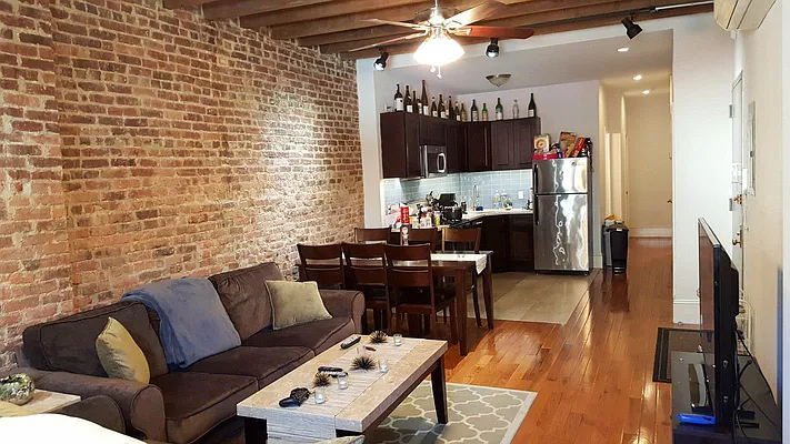 Rented by EXR | media 2