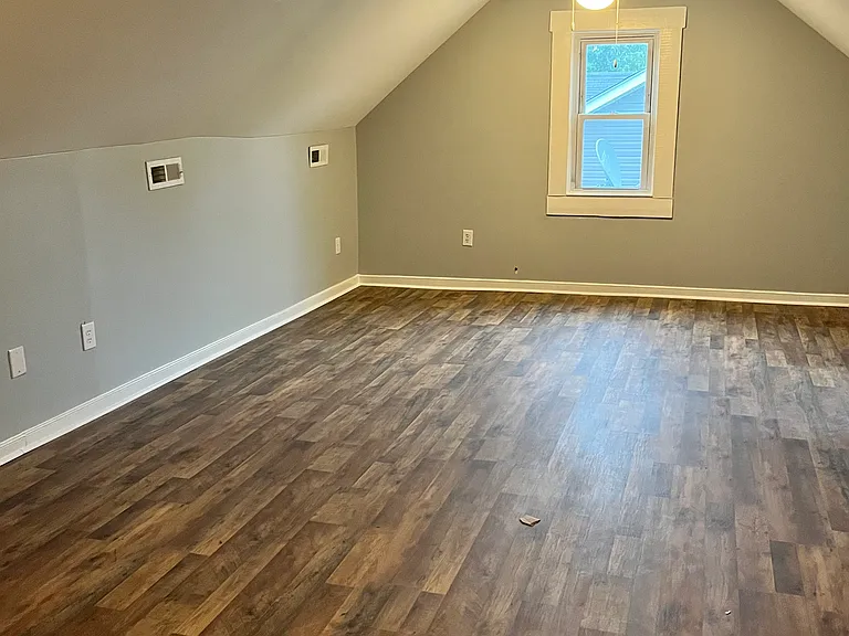 1502 E Laburnum Ave — Photo 8