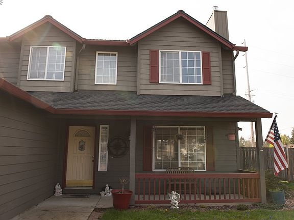 2nd image of 16210 NE 31st St
