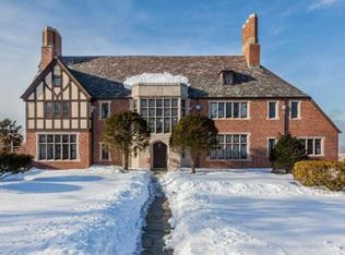 250 Maple St, Springfield, MA 01105