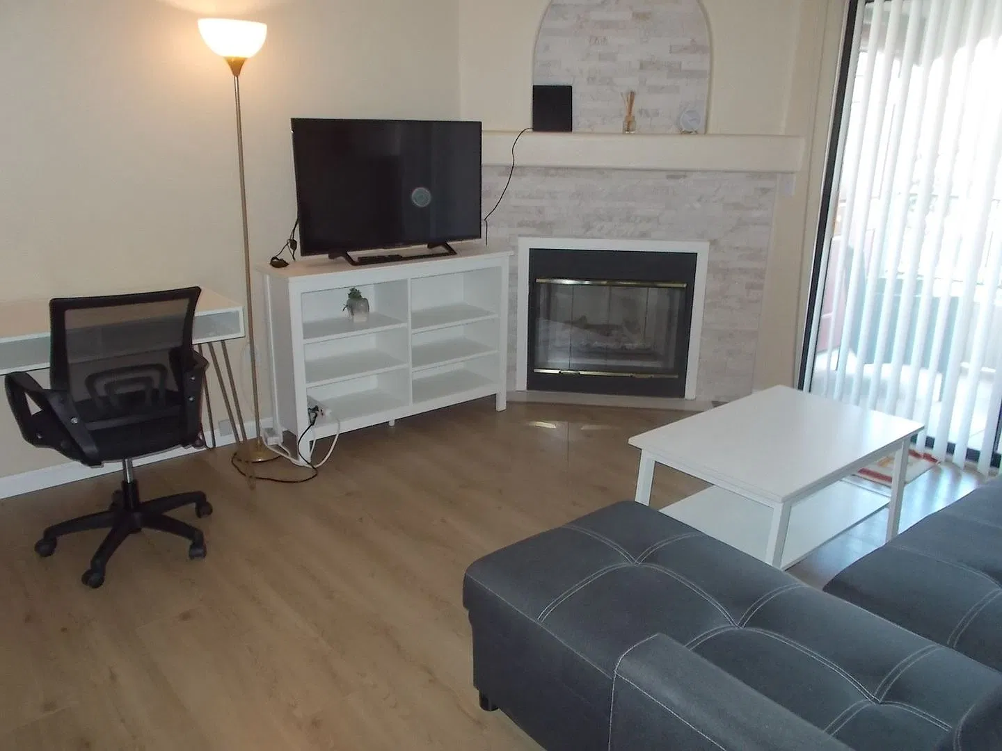 Turnkey 1-Bed Seven Hills Retreat — Photo 3