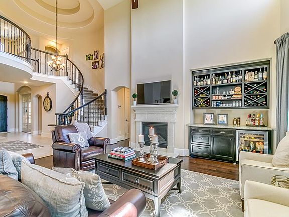 5th image of 2875 Lombardia Dr