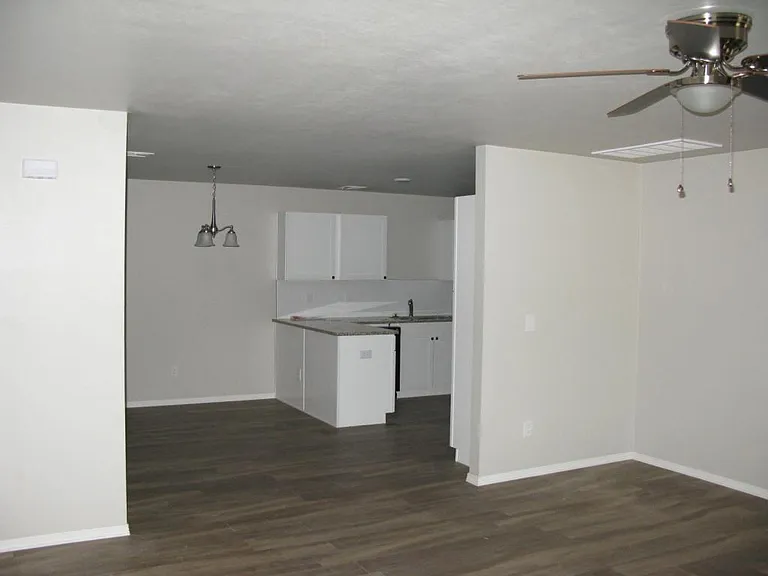 11609 Surrey Villas Ct — Photo 4