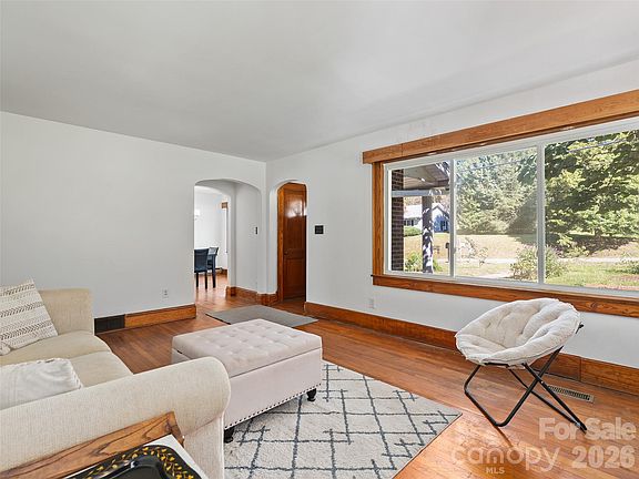 5th image of 654 Ratcliff Cove Rd