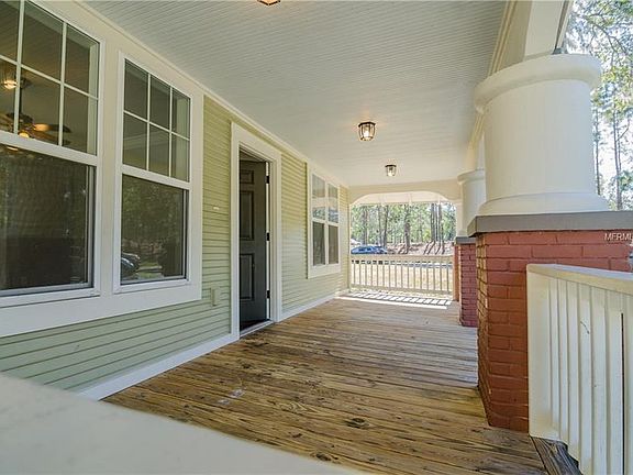 5th image of 609 N Vermont Ave