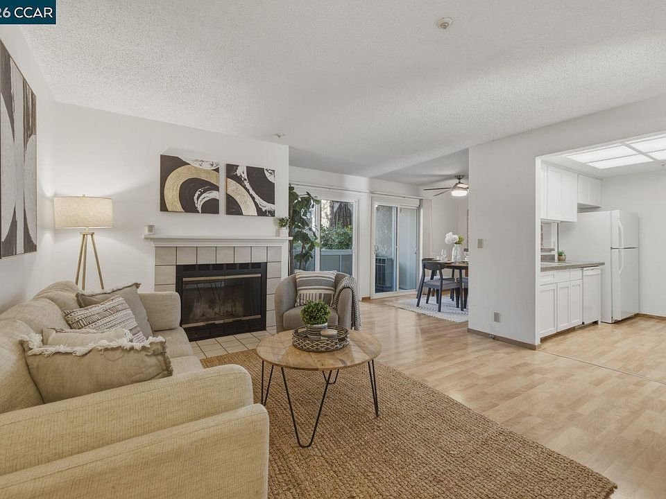 1st image of 2597 Oak Rd APT A