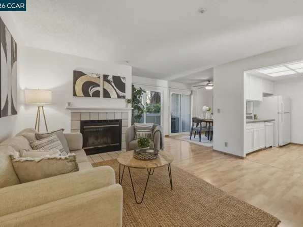 2597 Oak Rd APT A, Walnut Creek, CA 94597