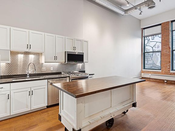 4th image of 250 Park Ave Unit 212