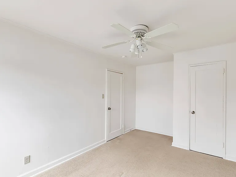 Tivoli Park Apartments — Photo 23