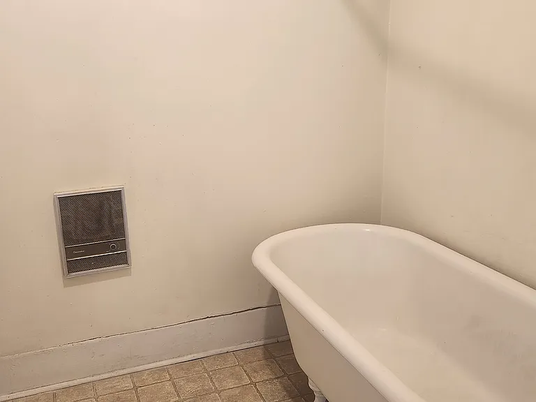 1834 Prospect St #6 — Photo 7