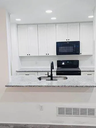 8660 Corcoran Path — Photo 5