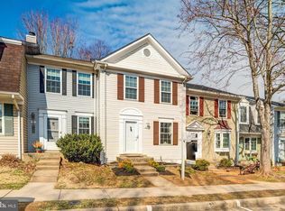 26 Southall Ct, Sterling, VA 20165
