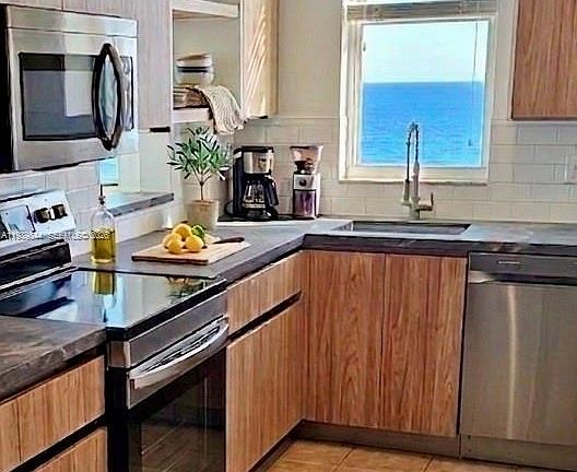 3rd image of 770 Claughton Island Dr APT 1216