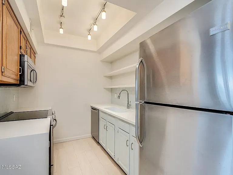5750 N Camino Esplendora #222 — Photo 11