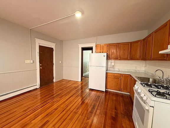 4th image of 603 Howard Ave #2B