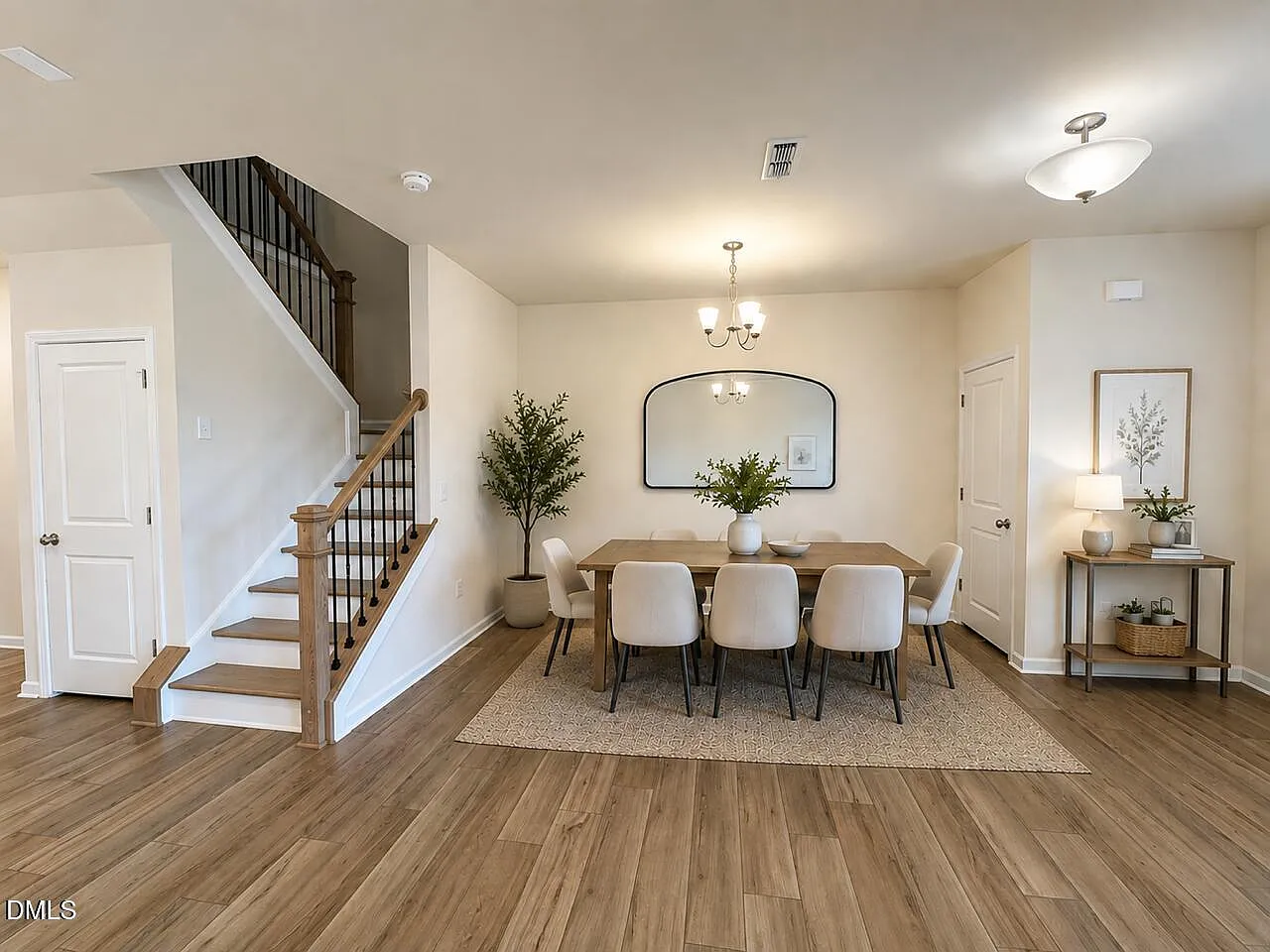 3 bed, 2.5 bath, 2000 sqft, $2,150 — Photo 4