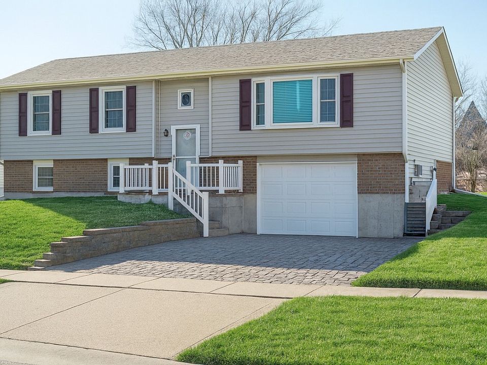 7040 Meadowbrook Ln, Hanover Park, IL 60133 | Zillow