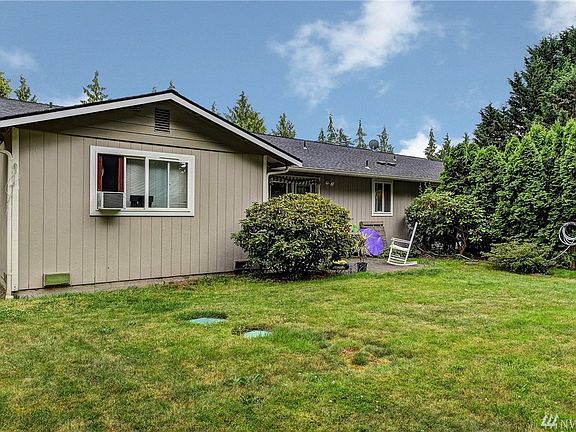 5th image of 10236 42nd Ave NE #2