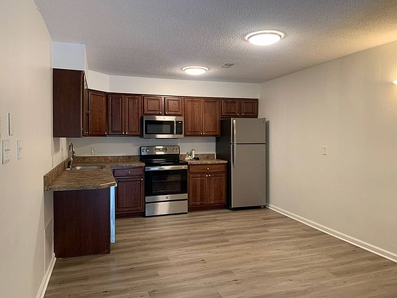 2nd image of 1552 Helderberg Ave APT 15