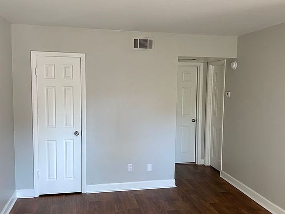 4th image of 1698 Stuckey Ave #19