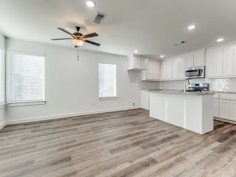 1017 Ray Dr — Photo 9