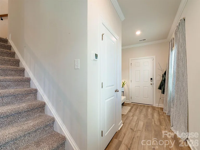 4009 Woodland View Dr — Photo 6