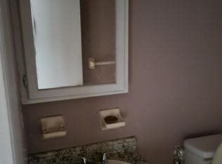 327 W Indian River Rd APT 4, Norfolk, VA 23523