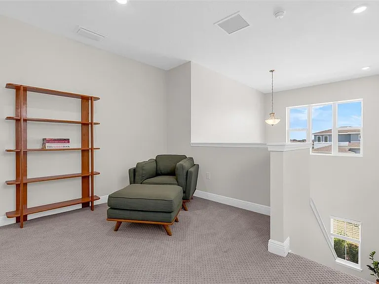 2019 Sunshine Peak Dr — Photo 25