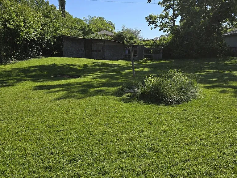204 S Robbins Ct — Photo 35