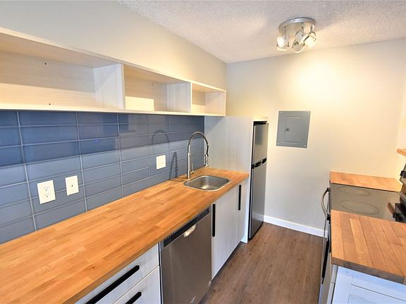 2nd image of 1707 22nd St #204