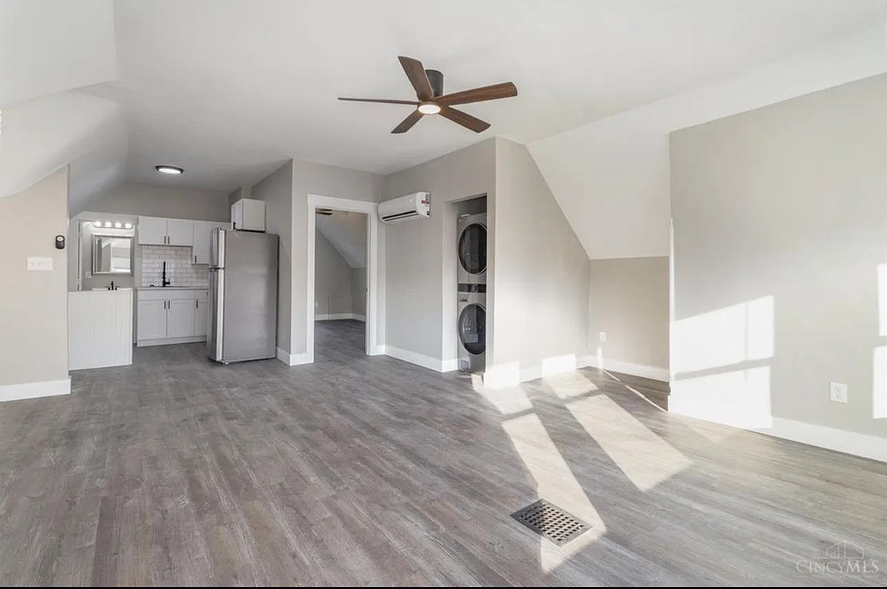 852 Windham Ave — Photo 3