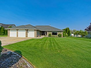 821 Sand Dunes Rd, Moses Lake, WA 98837