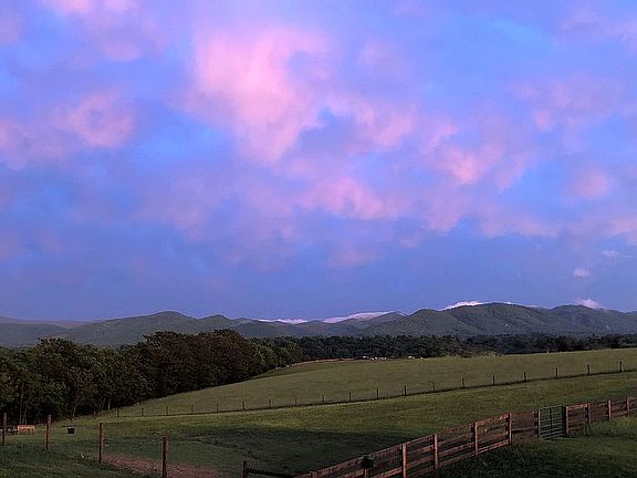 Mountains in all directions!