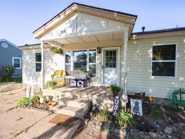 304 N 12th St, Tonkawa, OK 74653