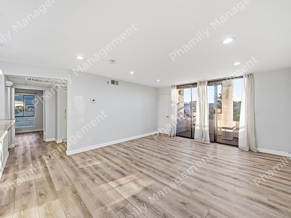 1st image of 630 N Grand Ave APT 404