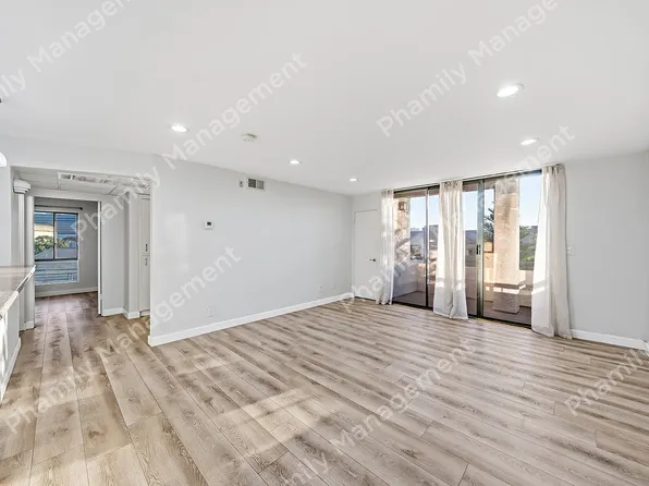 630 N Grand Ave APT 404, Los Angeles, CA 90012