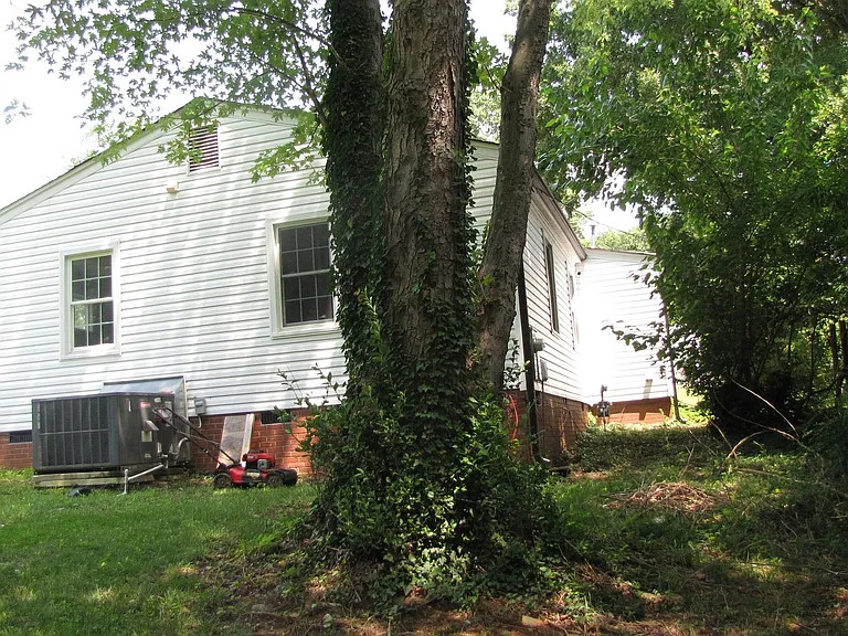 1505 Cook St — Photo 3
