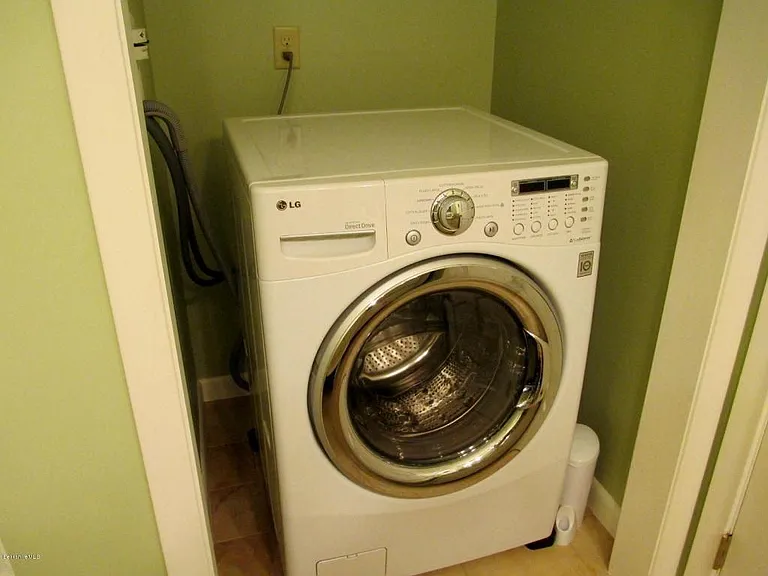 Washer/dryer in 1 unit