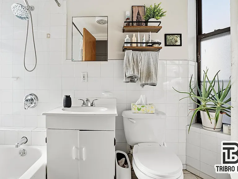 301 W 20th St #5D — Photo 9