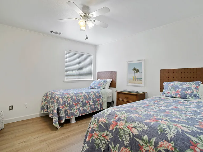 2925 Park Oak Dr — Photo 15