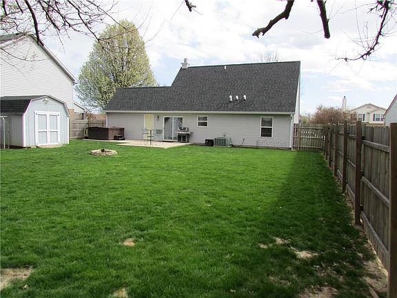 2nd image of 1212 Thomas Dr