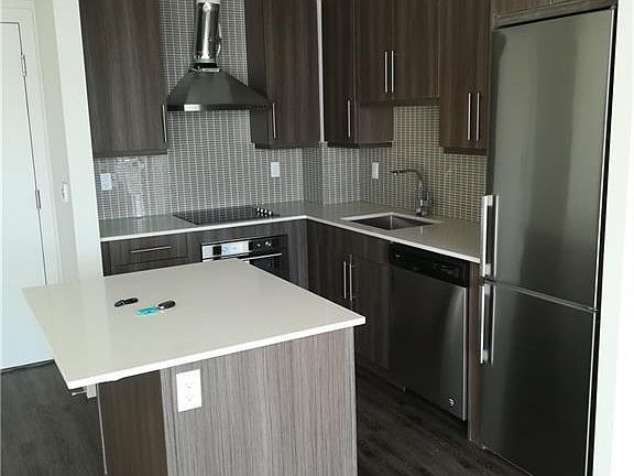 2nd image of 2093 Fairview St #307