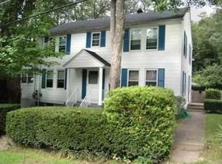 6 Laurel Ln, North Smithfield, RI 02896