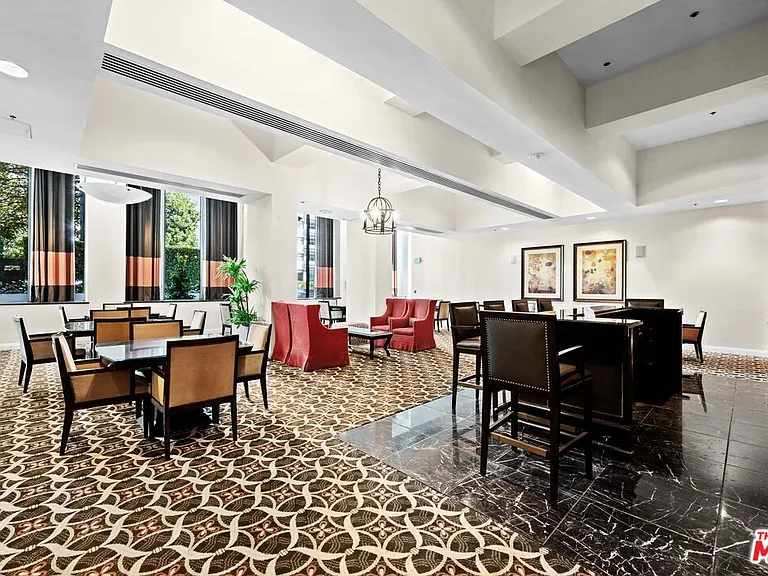 10724 Wilshire Blvd #Penthouse 1505 — Photo 49