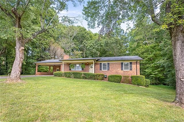 1st image of 2907 Woodstream Dr